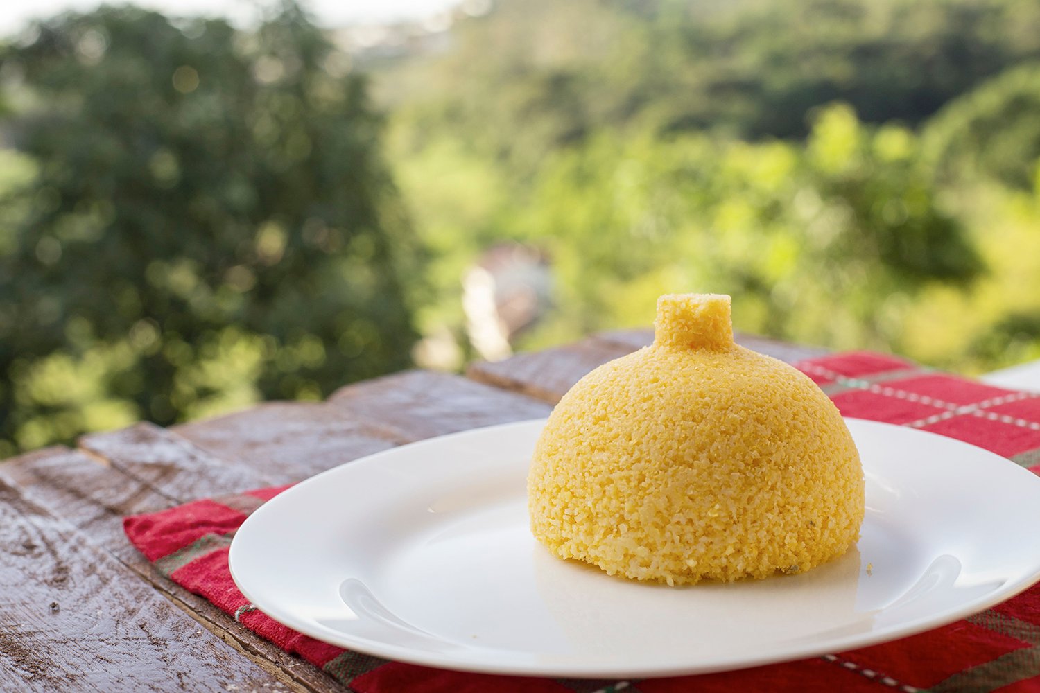 cuscuz-dish-typical-northeastern-brazil-made-with-corn-min